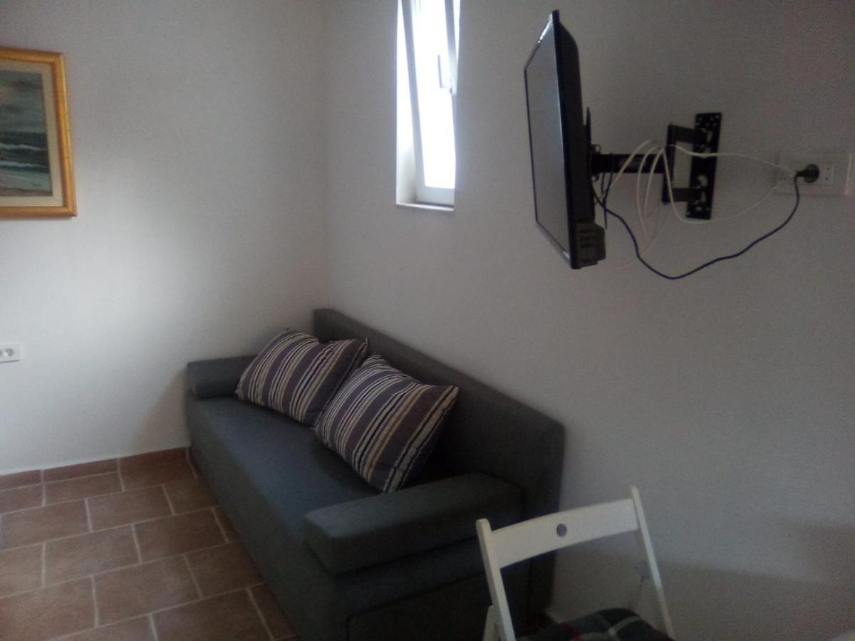 Marinja Studio Apartment จูเลียนา ภายนอก รูปภาพ
